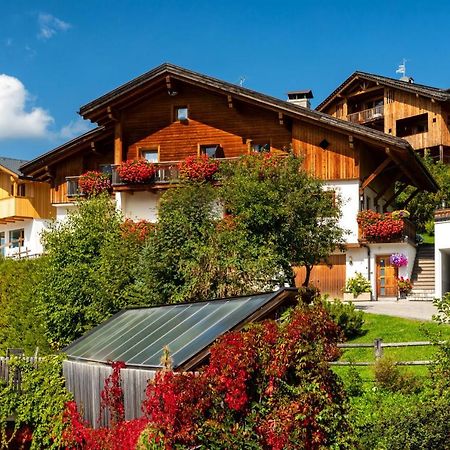 Ciasa Odlana Appartement San Cassiano  Buitenkant foto