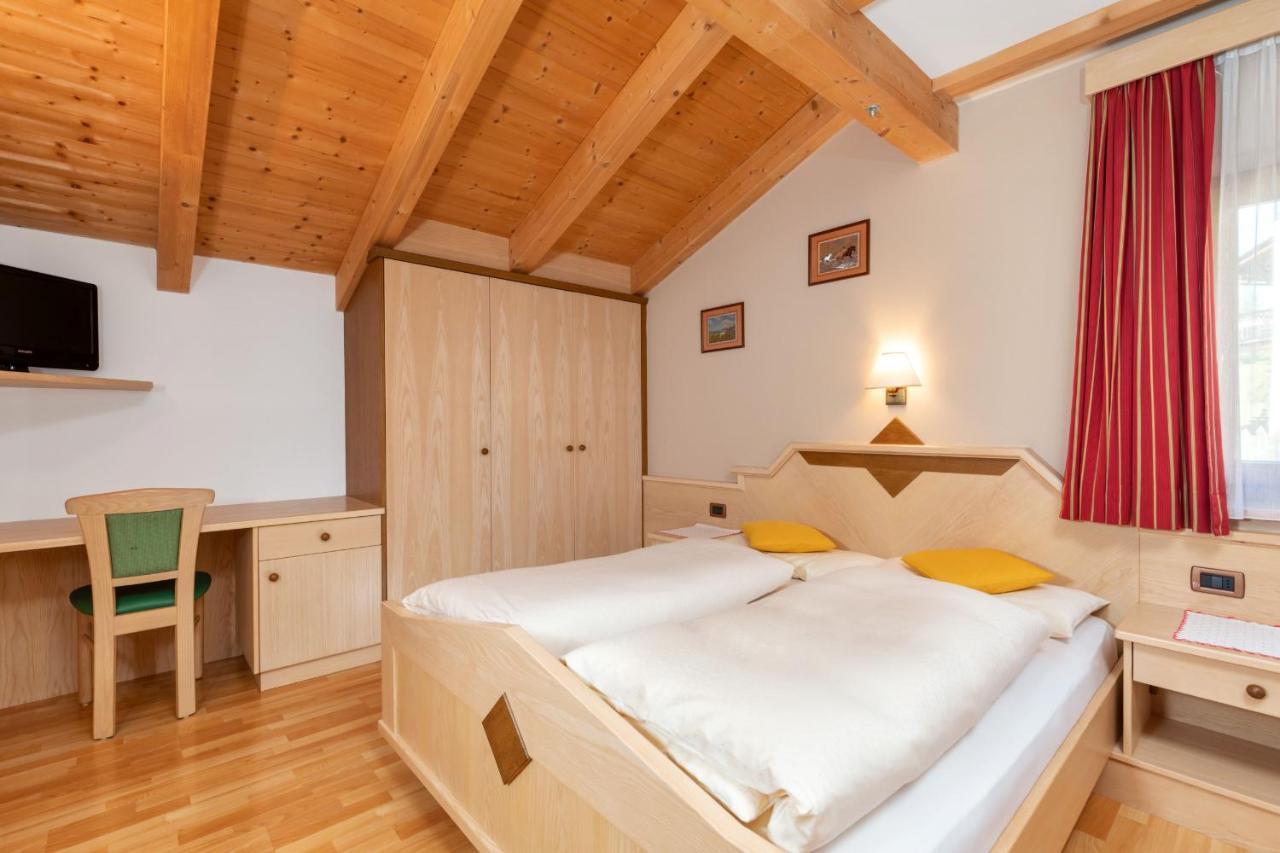 Ciasa Odlana Appartement San Cassiano  Buitenkant foto