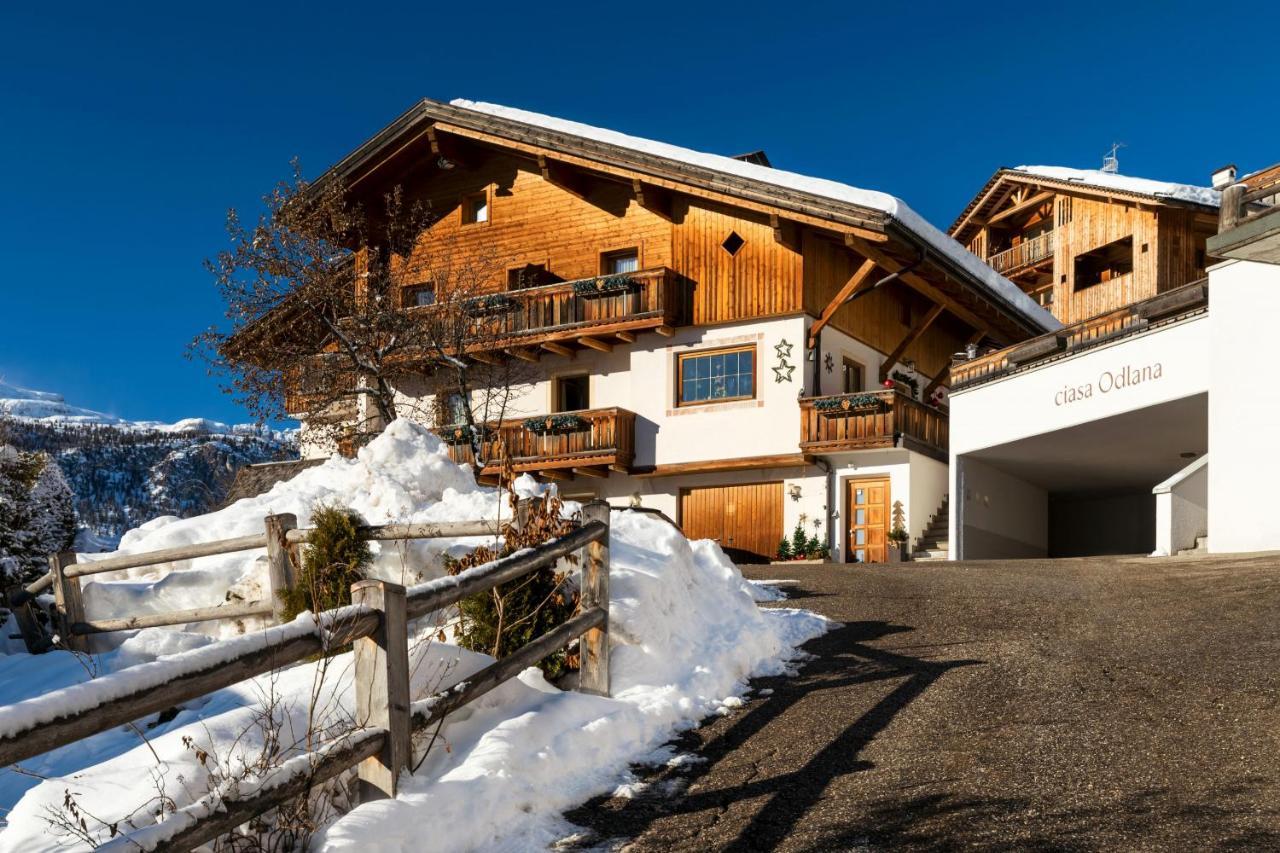 Ciasa Odlana Appartement San Cassiano  Buitenkant foto
