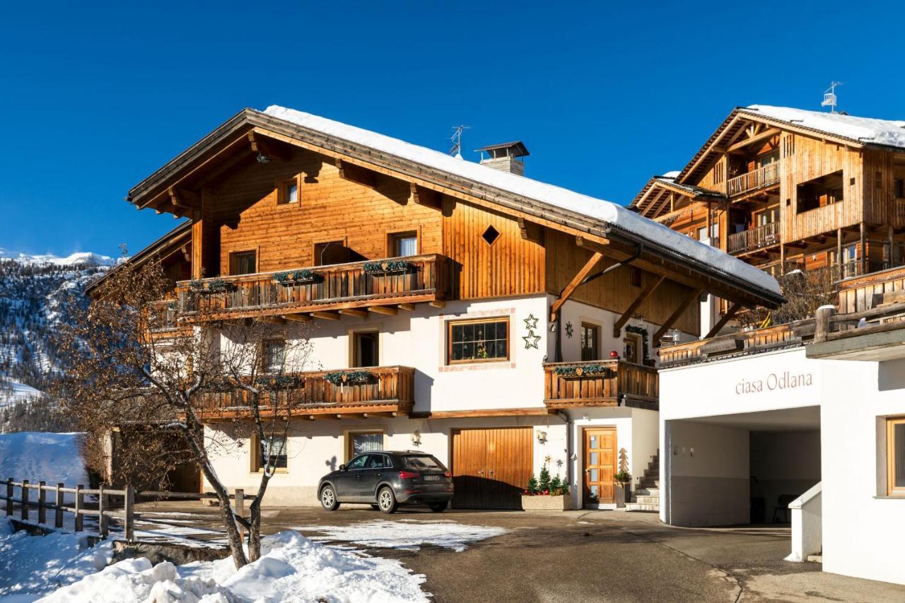 Ciasa Odlana Appartement San Cassiano  Buitenkant foto