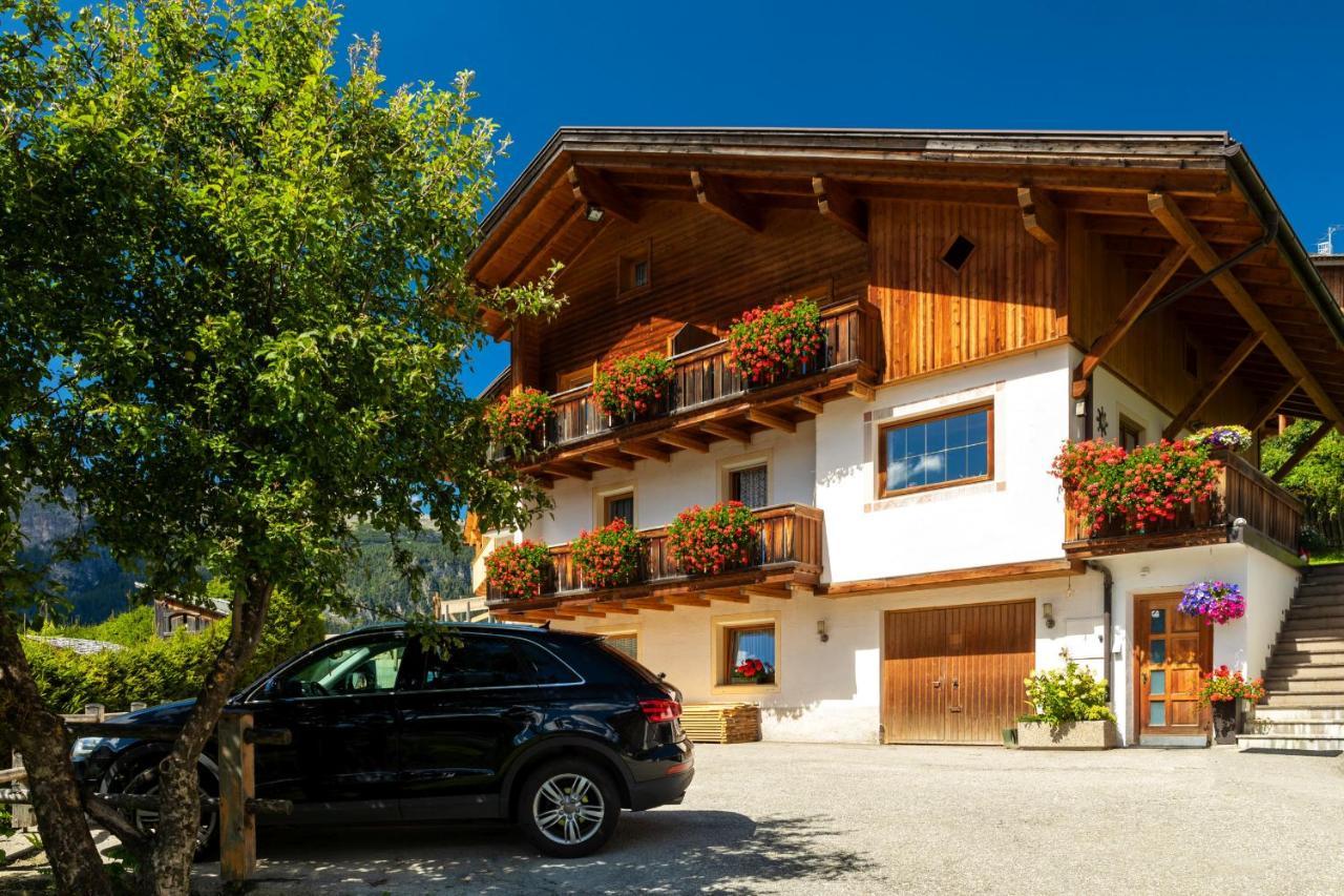 Ciasa Odlana Appartement San Cassiano  Buitenkant foto